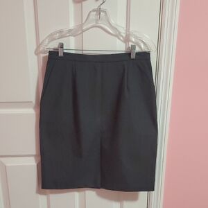 Steps Dark Gray Skirt